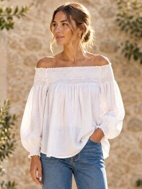 Tunique Women's White Blouse Smocked  Neckline Size M/L